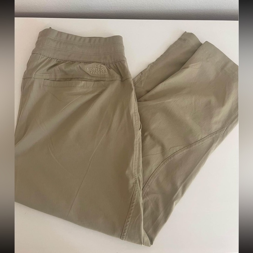 NWT the north face capri pants
